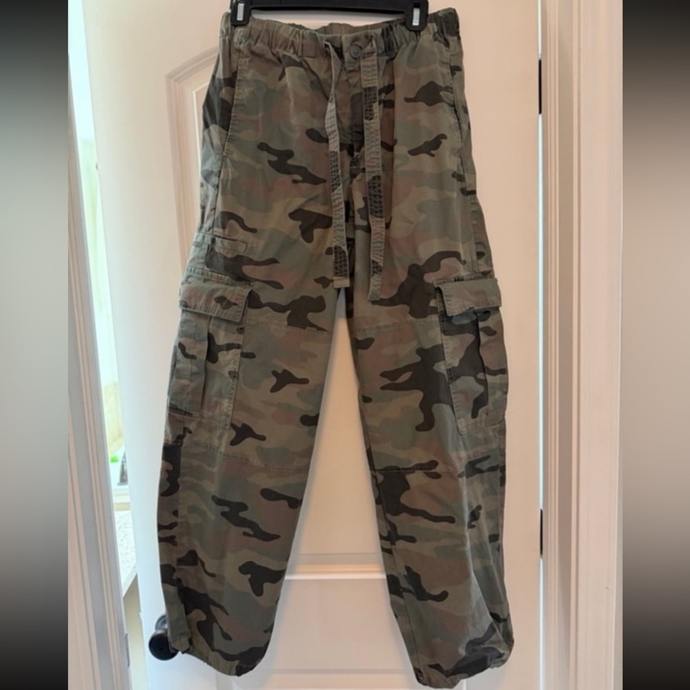 GAP Camo Drawstring Cargo Pants Size S